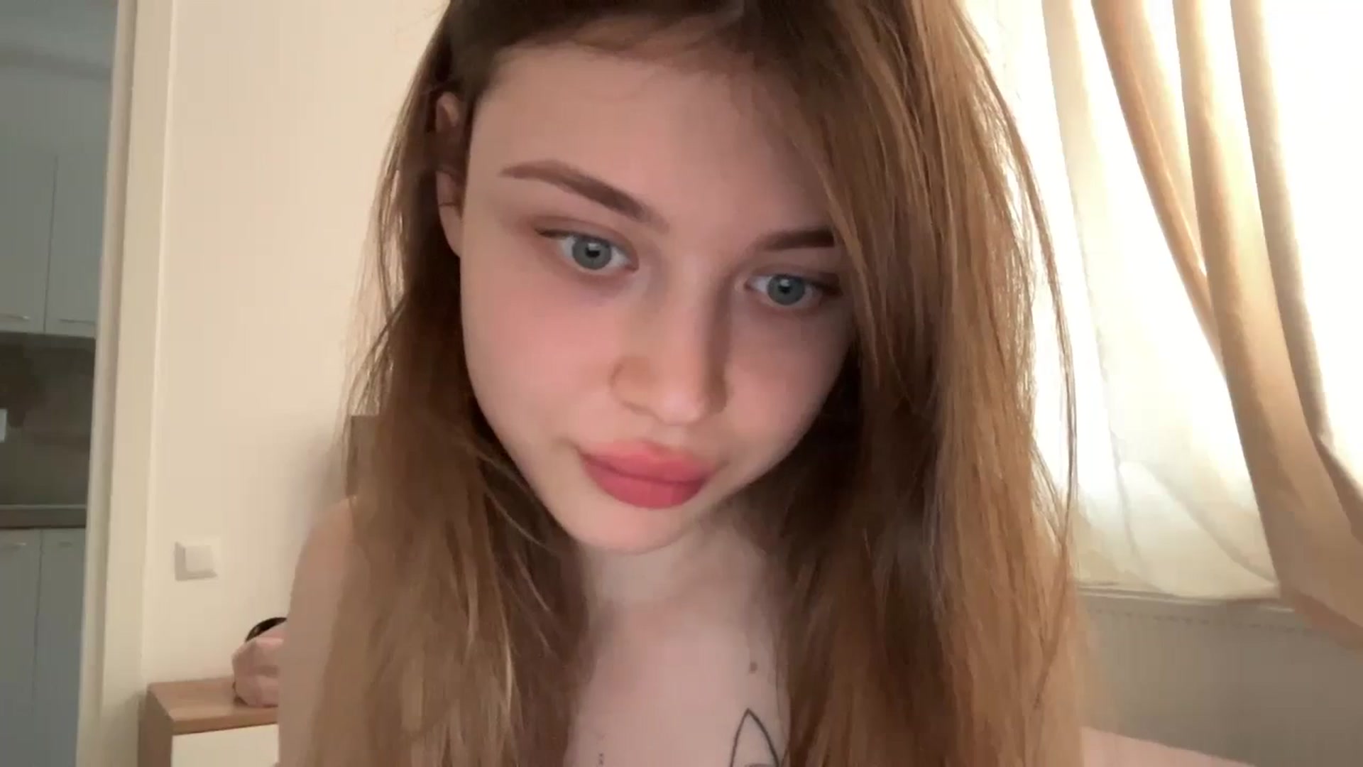 Gallery image thumbnail from Coconut_dream's myfreecams stream on, 06/10/2024, 09:35 image 17 of 20