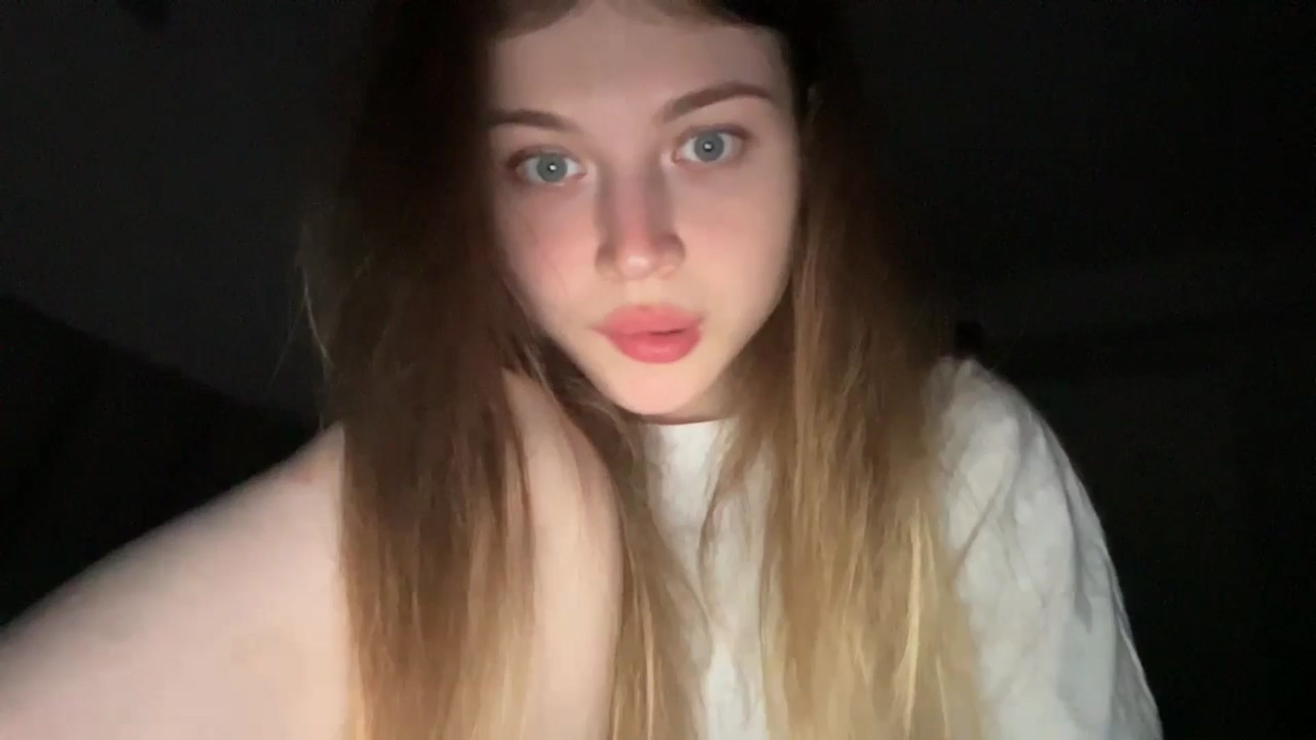 Gallery image thumbnail from Coconut_dream's myfreecams stream on, 06/10/2024, 19:23 image 17 of 20