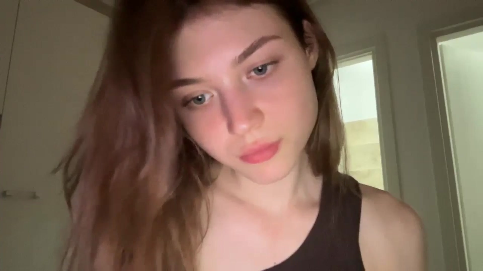 Gallery image thumbnail from Coconut_dream's myfreecams stream on, 06/12/2024, 18:41 image 7 of 20