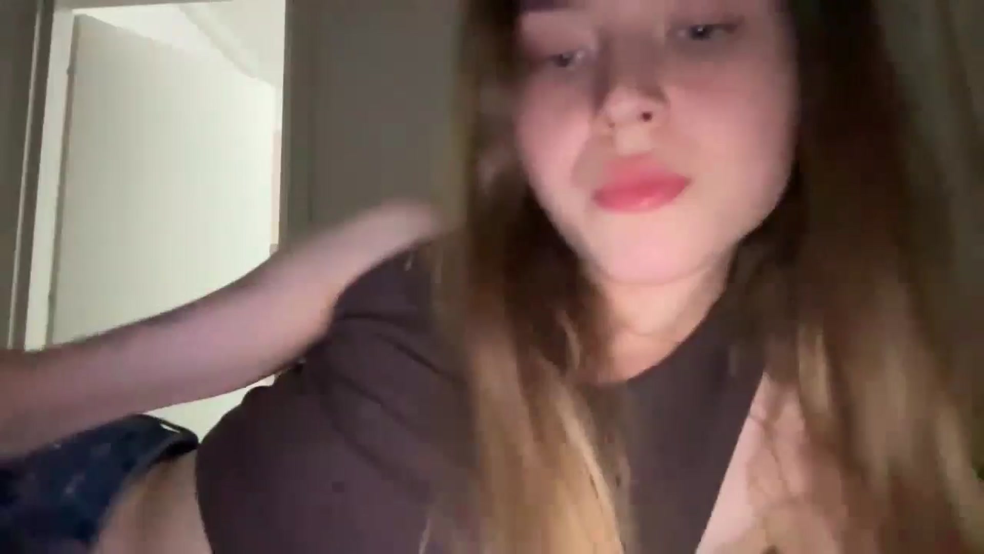 Gallery image thumbnail from Coconut_dream's myfreecams stream on, 06/12/2024, 19:04 image 11 of 20