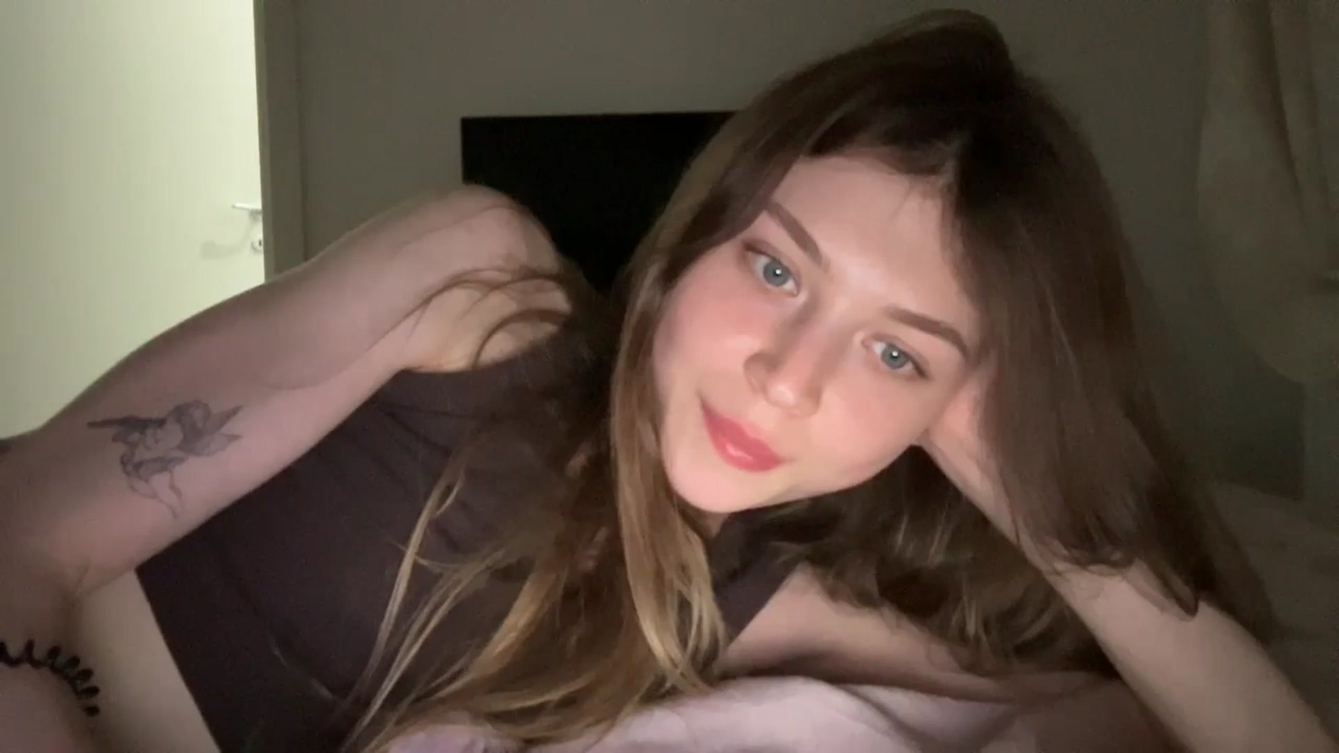 Gallery image thumbnail from Coconut_dream's myfreecams stream on, 06/12/2024, 19:28 image 12 of 20