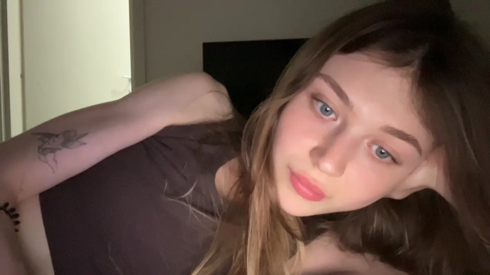 Gallery image thumbnail from Coconut_dream's myfreecams stream on, 06/12/2024, 19:28 image 20 of 20