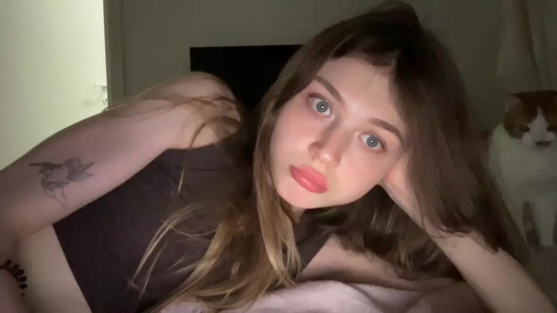 Gallery image thumbnail from Coconut_dream's myfreecams stream on, 06/12/2024, 19:28 image 11 of 20