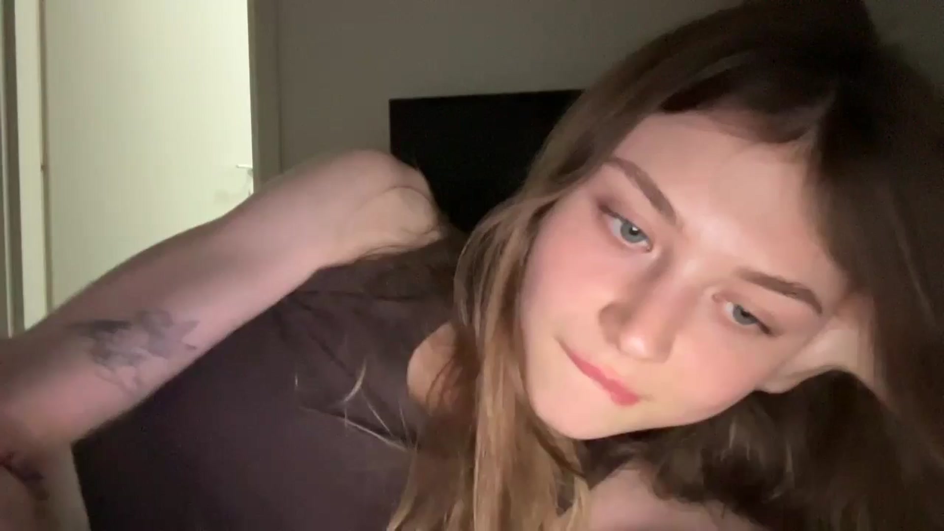 Gallery image thumbnail from Coconut_dream's myfreecams stream on, 06/12/2024, 19:28 image 17 of 20
