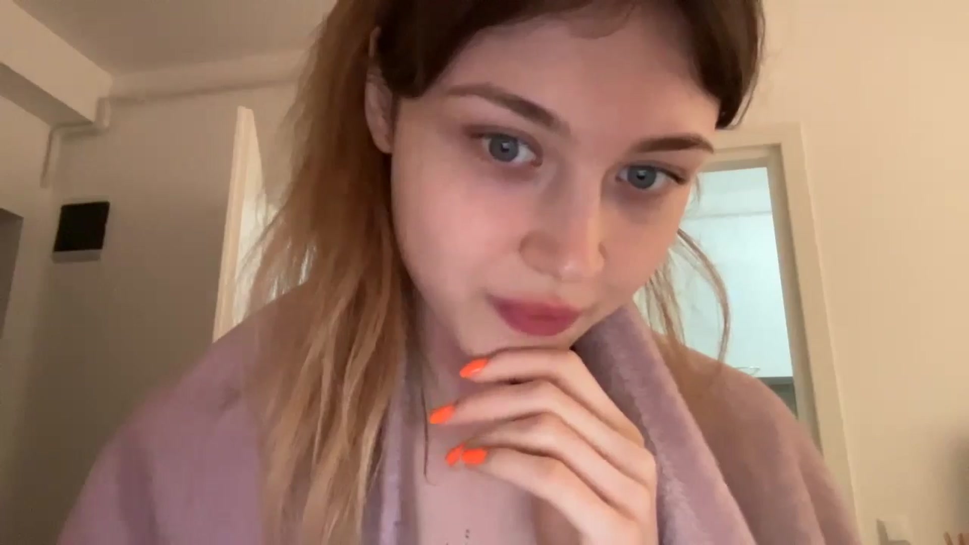 Gallery image thumbnail from Coconut_dream's myfreecams stream on, 06/13/2024, 06:42 image 7 of 20