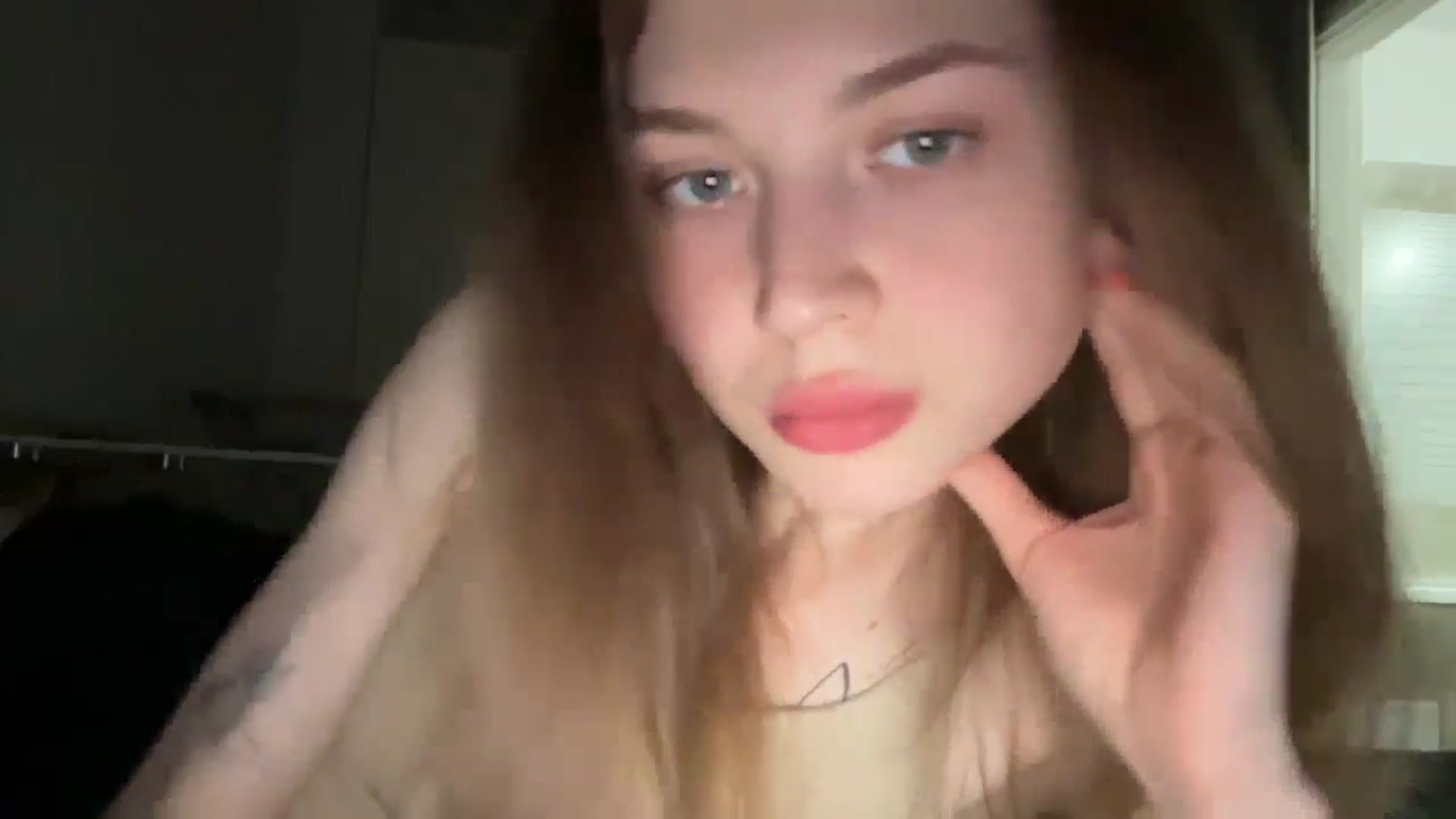 Gallery image thumbnail from Coconut_dream's myfreecams stream on, 06/13/2024, 20:10 image 12 of 20