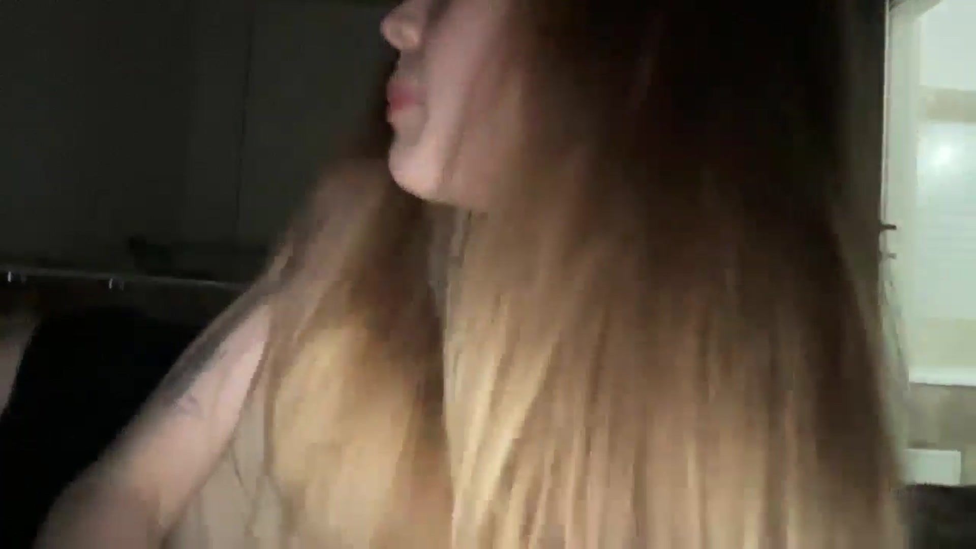 Gallery image thumbnail from Coconut_dream's myfreecams stream on, 06/13/2024, 20:10 image 11 of 20