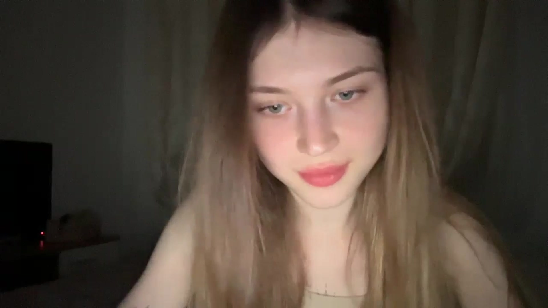 Gallery image thumbnail from Coconut_dream's myfreecams stream on, 06/13/2024, 20:10 image 5 of 20