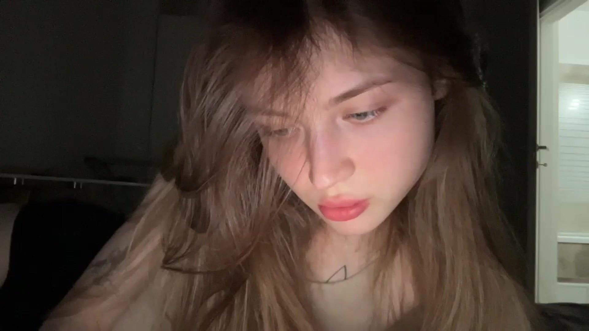 Gallery image thumbnail from Coconut_dream's myfreecams stream on, 06/13/2024, 20:10 image 15 of 20