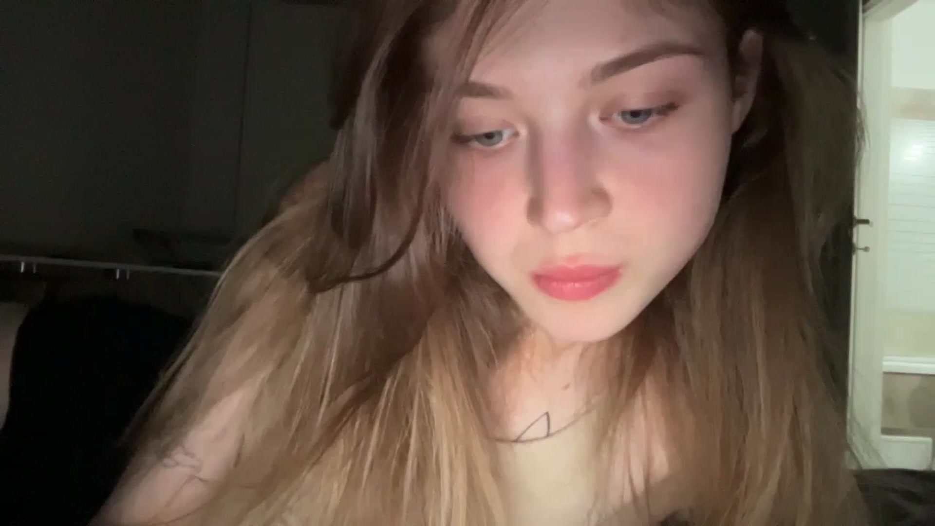 Gallery image thumbnail from Coconut_dream's myfreecams stream on, 06/13/2024, 20:10 image 14 of 20
