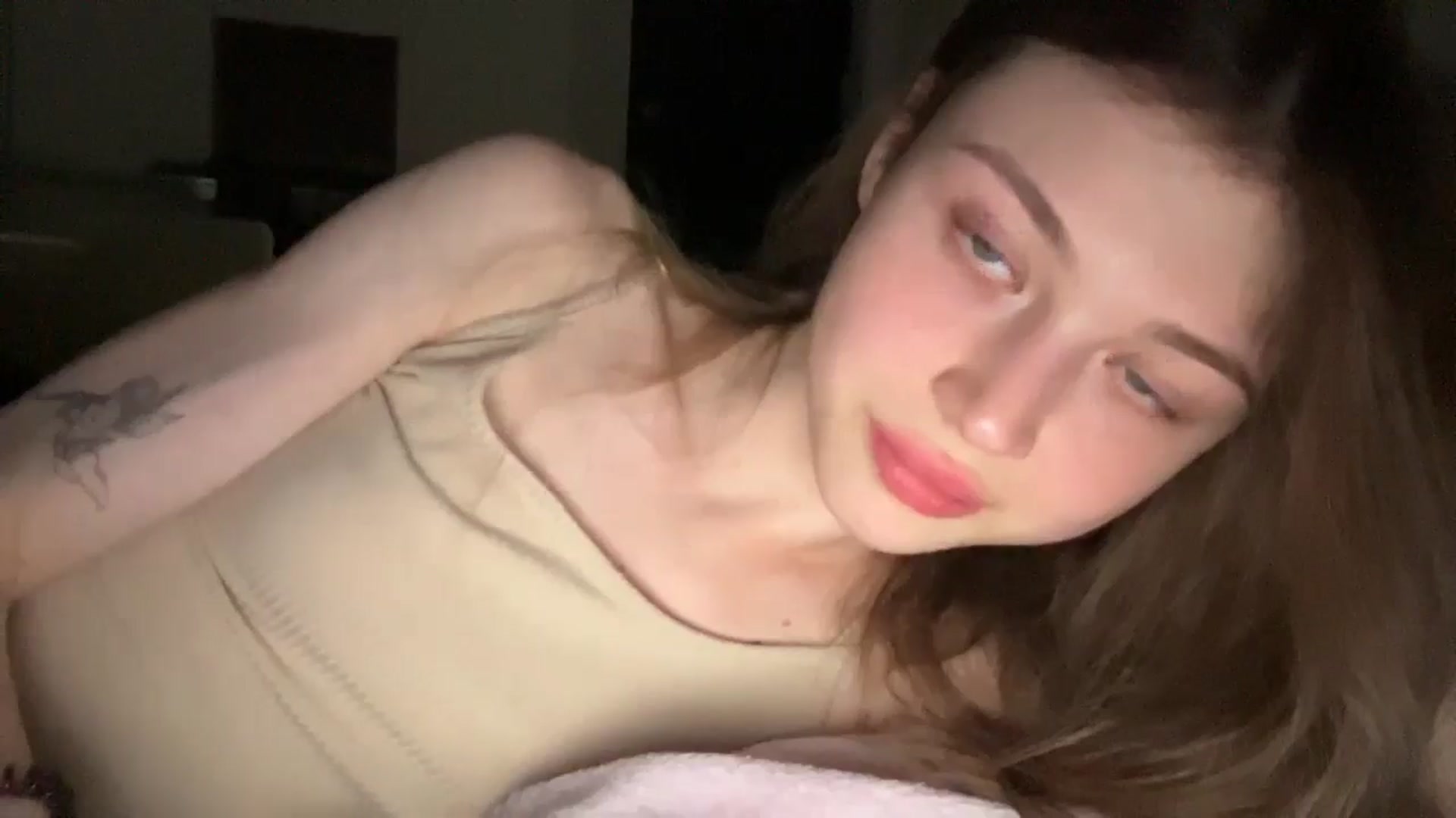 Gallery image thumbnail from Coconut_dream's myfreecams stream on, 06/13/2024, 20:10 image 20 of 20