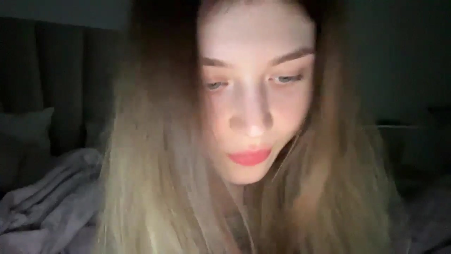 Gallery image thumbnail from Coconut_dream's myfreecams stream on, 06/13/2024, 20:34 image 6 of 20