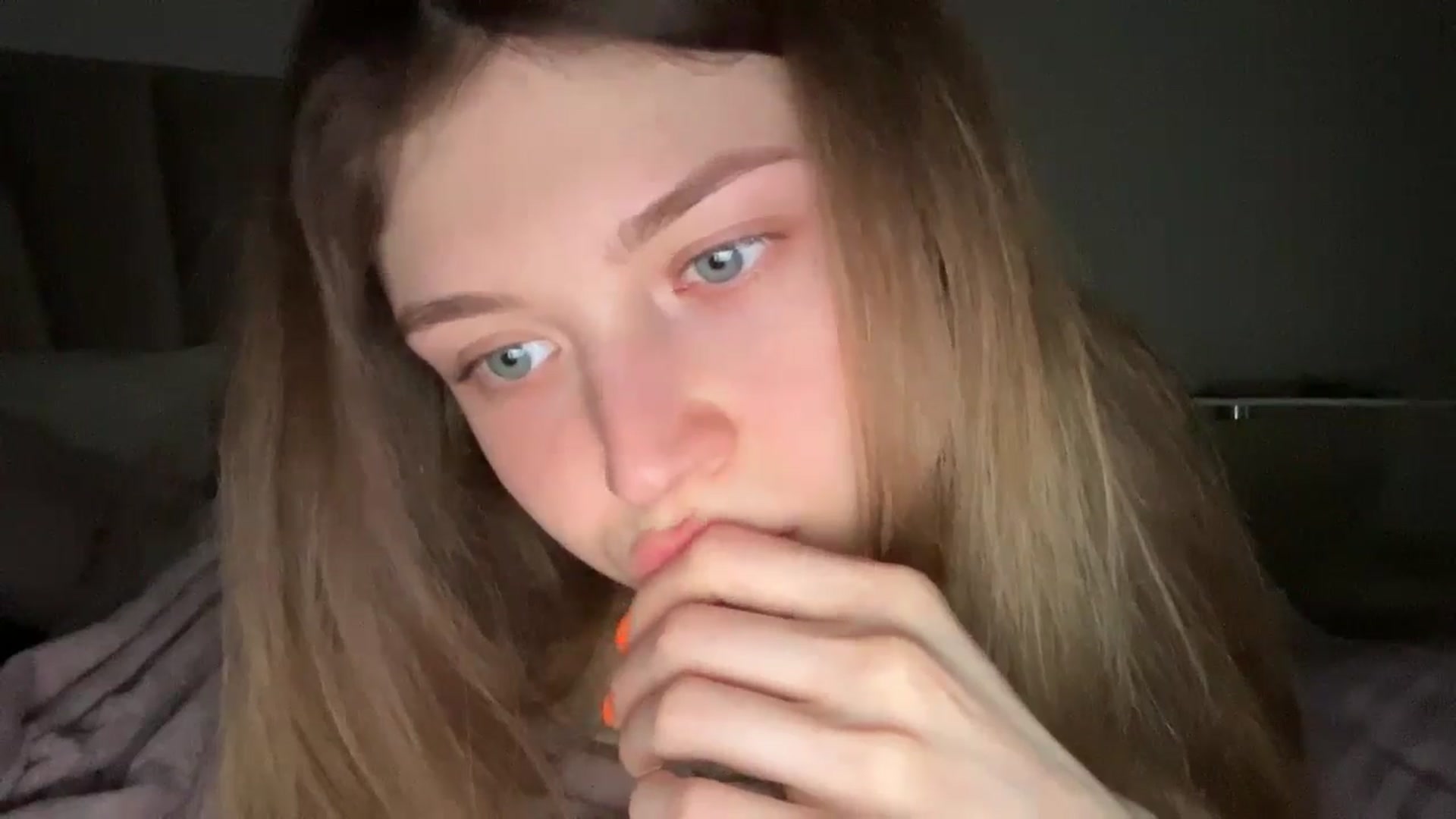 Gallery image thumbnail from Coconut_dream's myfreecams stream on, 06/13/2024, 20:34 image 3 of 20
