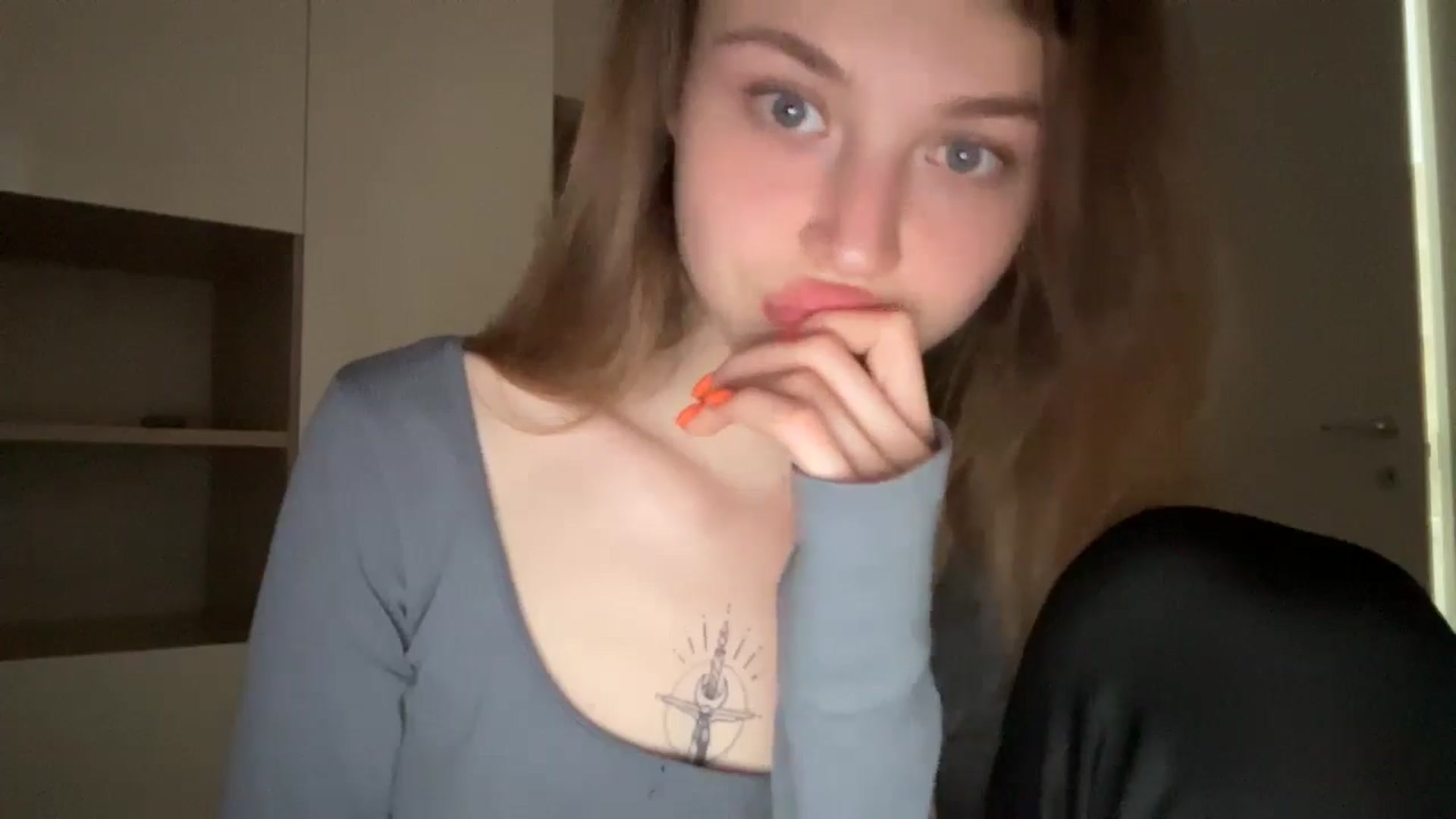 Gallery image thumbnail from Coconut_dream's myfreecams stream on, 06/14/2024, 17:29 image 11 of 20