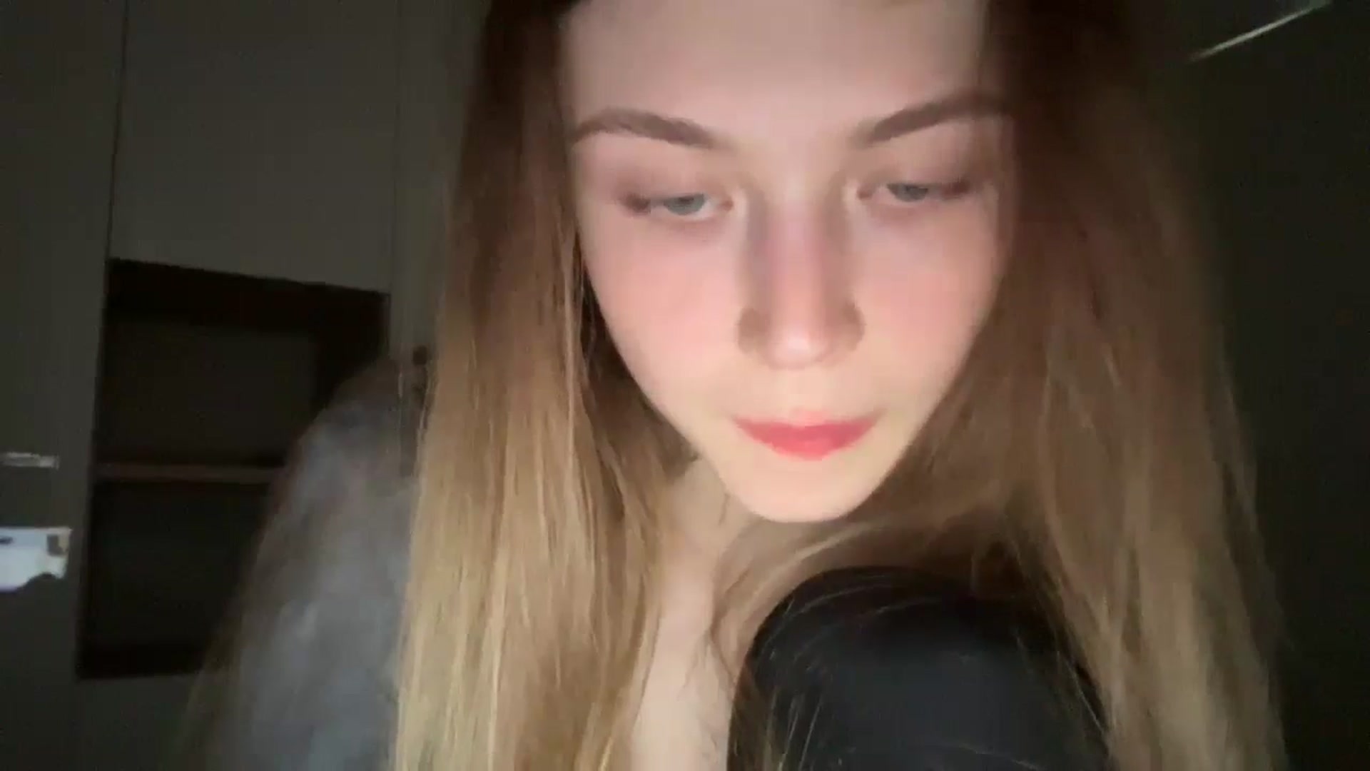 Gallery image thumbnail from Coconut_dream's myfreecams stream on, 06/14/2024, 17:46 image 11 of 20