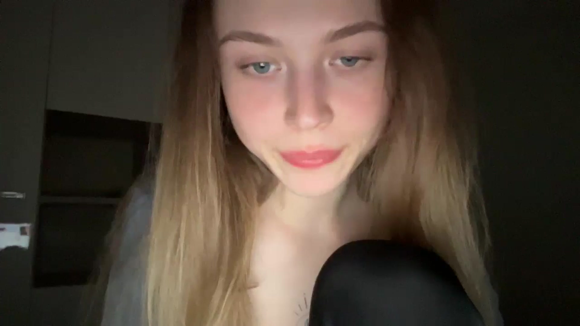 Gallery image thumbnail from Coconut_dream's myfreecams stream on, 06/14/2024, 17:46 image 17 of 20