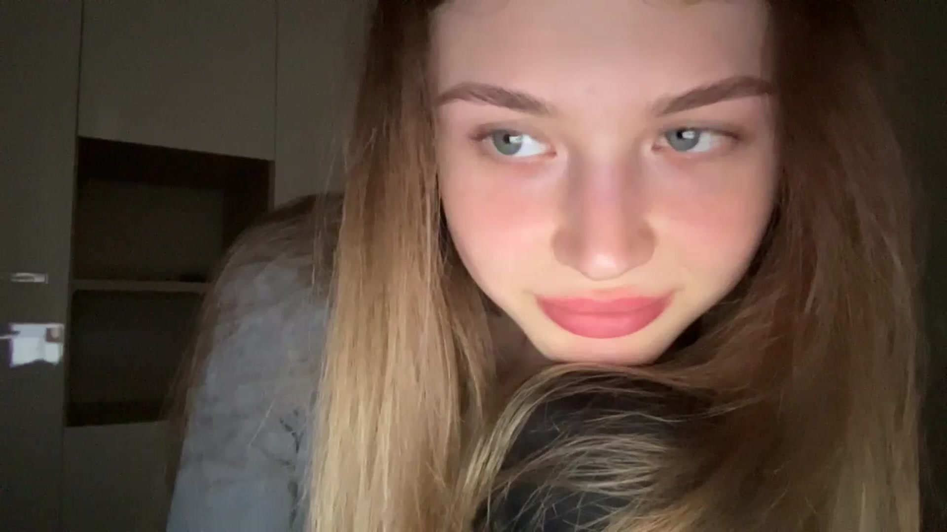 Gallery image thumbnail from Coconut_dream's myfreecams stream on, 06/14/2024, 17:46 image 6 of 20