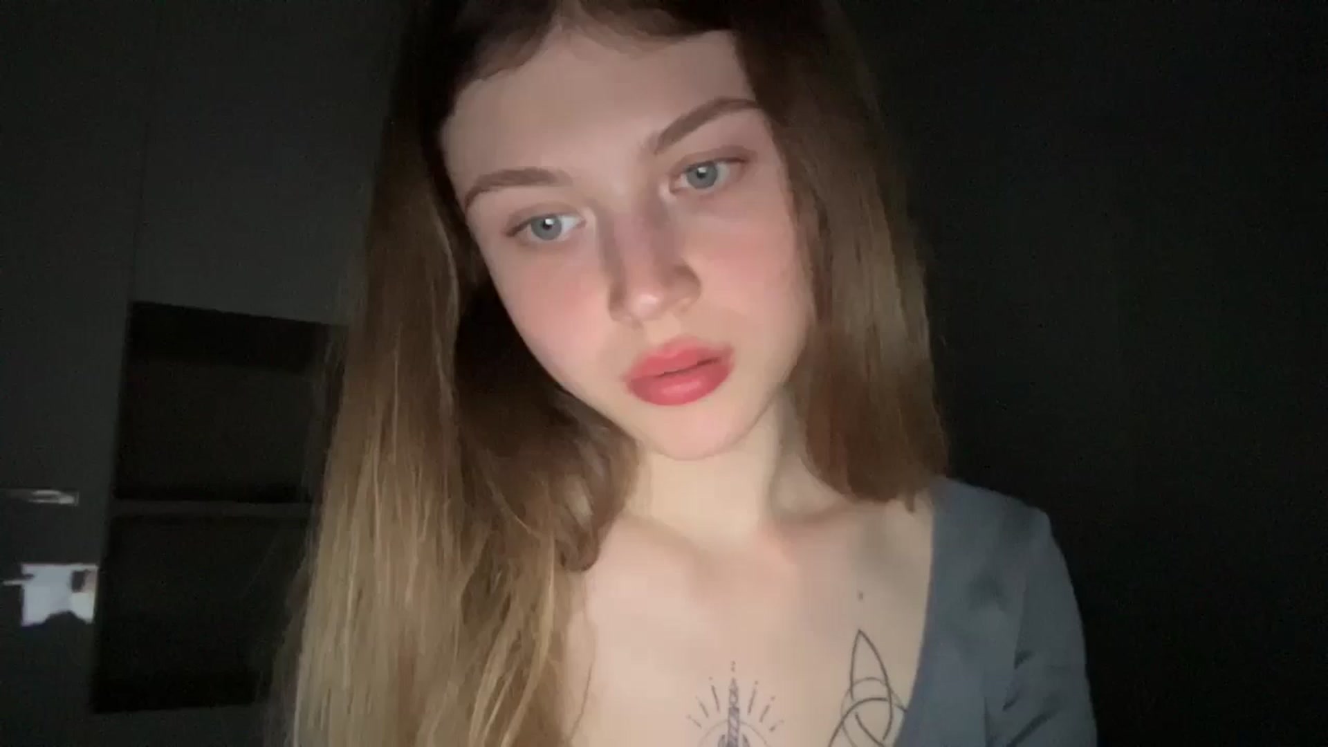 Gallery image thumbnail from Coconut_dream's myfreecams stream on, 06/14/2024, 18:13 image 9 of 20