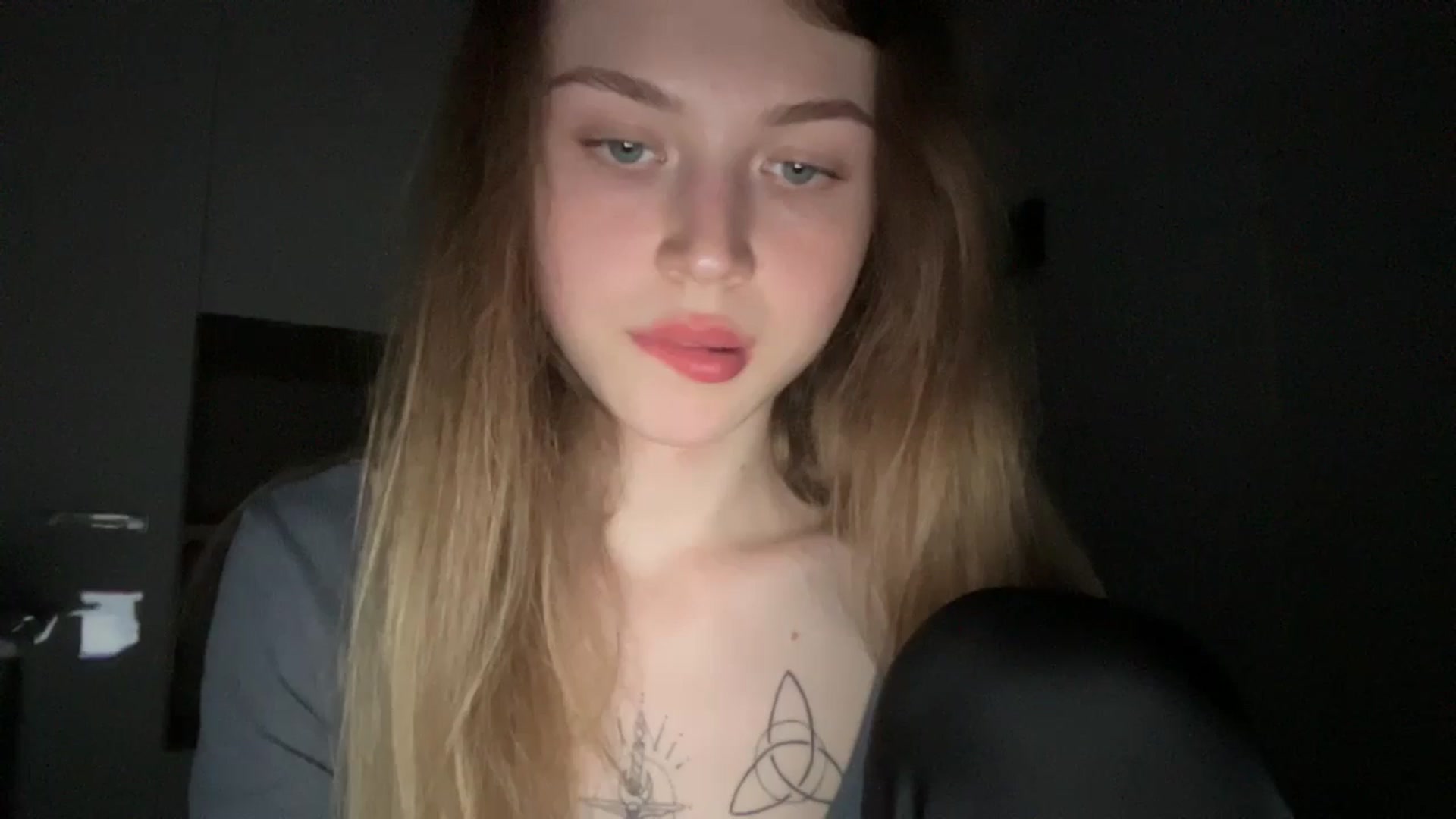 Gallery image thumbnail from Coconut_dream's myfreecams stream on, 06/14/2024, 18:13 image 13 of 20
