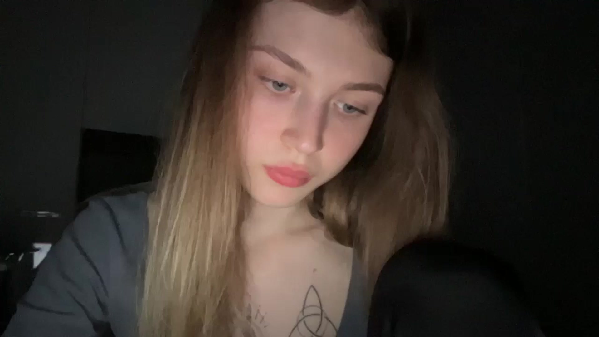 Gallery image thumbnail from Coconut_dream's myfreecams stream on, 06/14/2024, 18:13 image 15 of 20