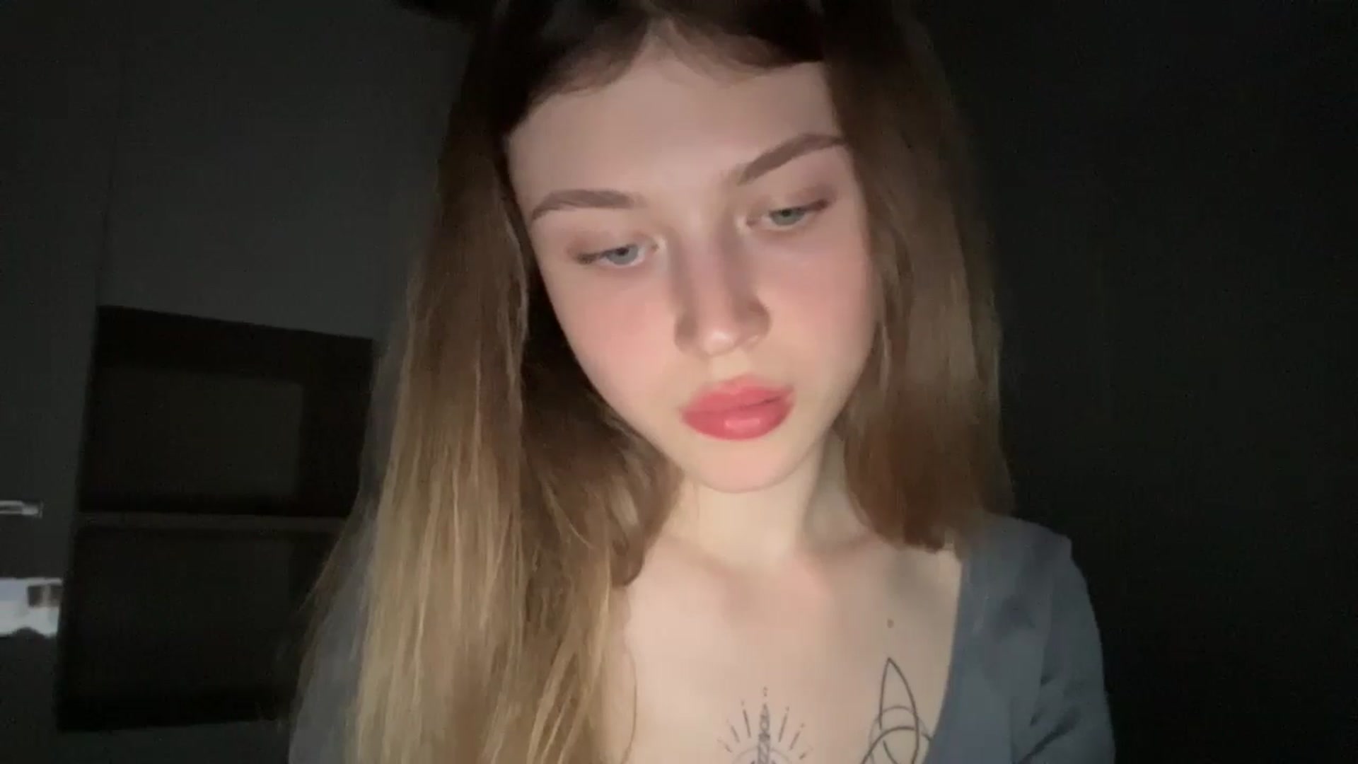 Gallery image thumbnail from Coconut_dream's myfreecams stream on, 06/14/2024, 18:13 image 10 of 20