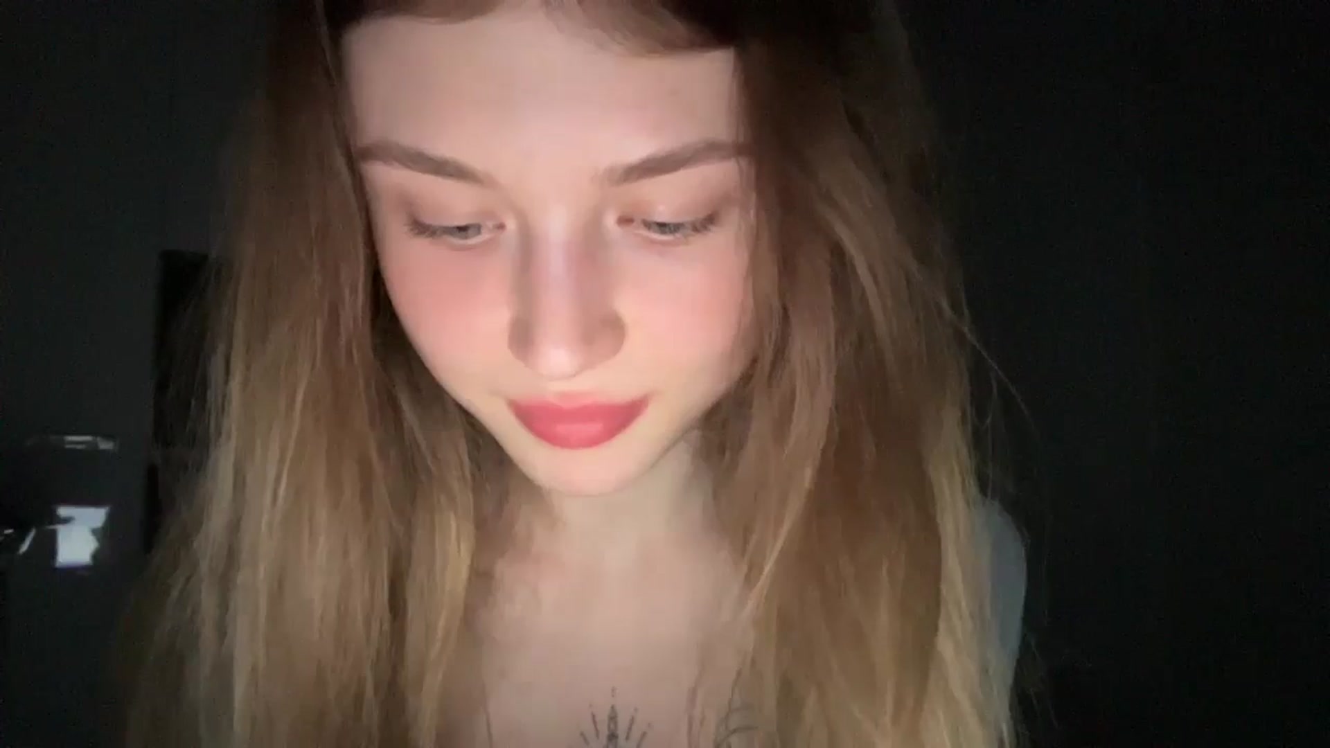 Gallery image thumbnail from Coconut_dream's myfreecams stream on, 06/14/2024, 18:36 image 15 of 20
