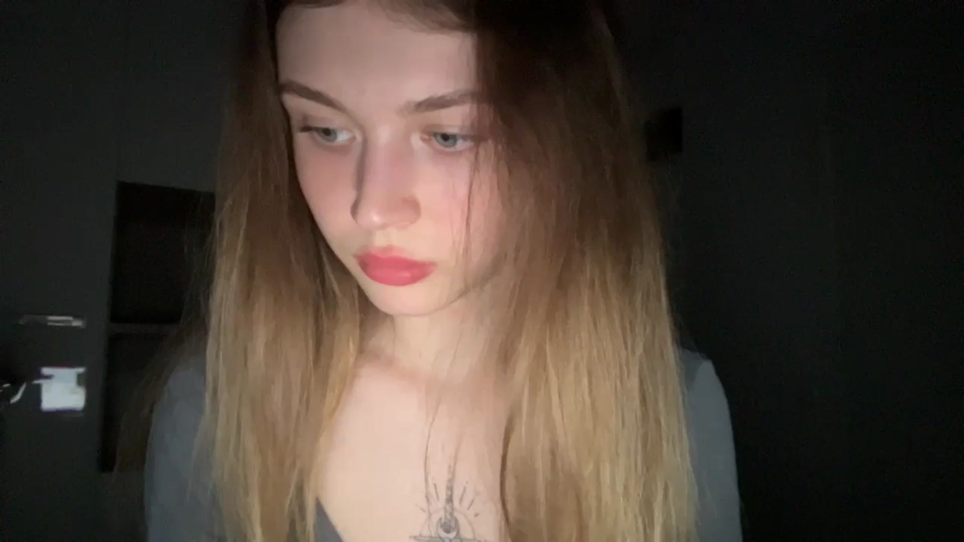 Gallery image thumbnail from Coconut_dream's myfreecams stream on, 06/14/2024, 18:36 image 6 of 20