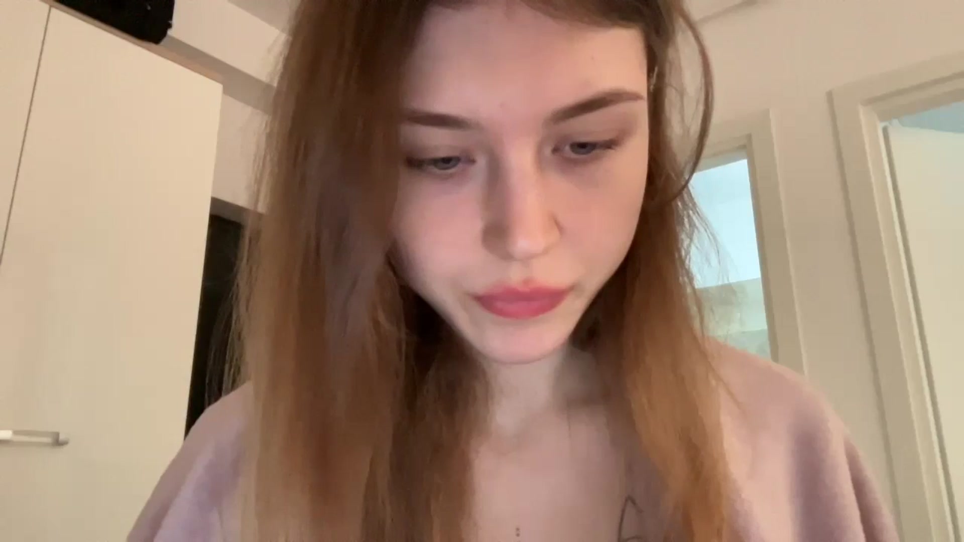 Gallery image thumbnail from Coconut_dream's myfreecams stream on, 06/15/2024, 08:07 image 3 of 20