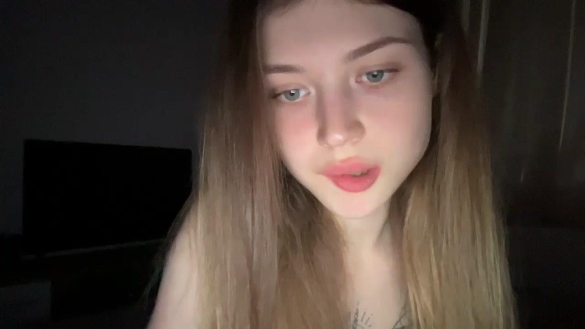 Gallery image thumbnail from Coconut_dream's myfreecams stream on, 06/15/2024, 18:25 image 15 of 20