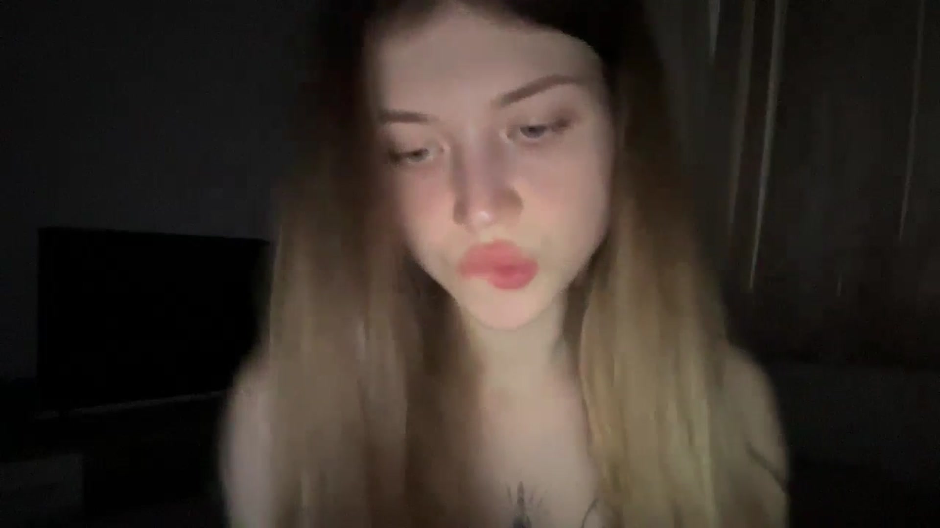 Gallery image thumbnail from Coconut_dream's myfreecams stream on, 06/15/2024, 18:25 image 16 of 20