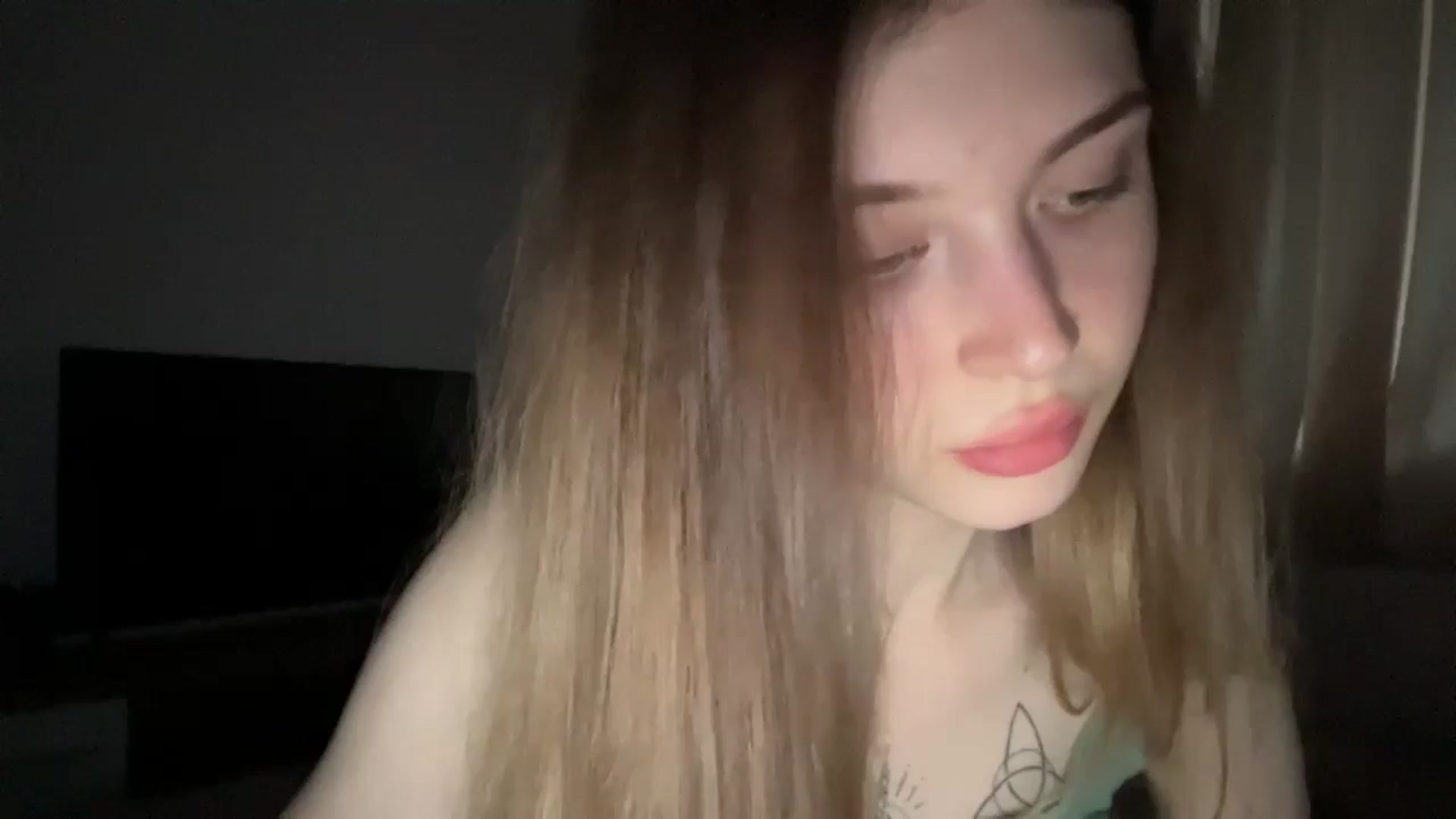 Gallery image thumbnail from Coconut_dream's myfreecams stream on, 06/15/2024, 18:25 image 5 of 20