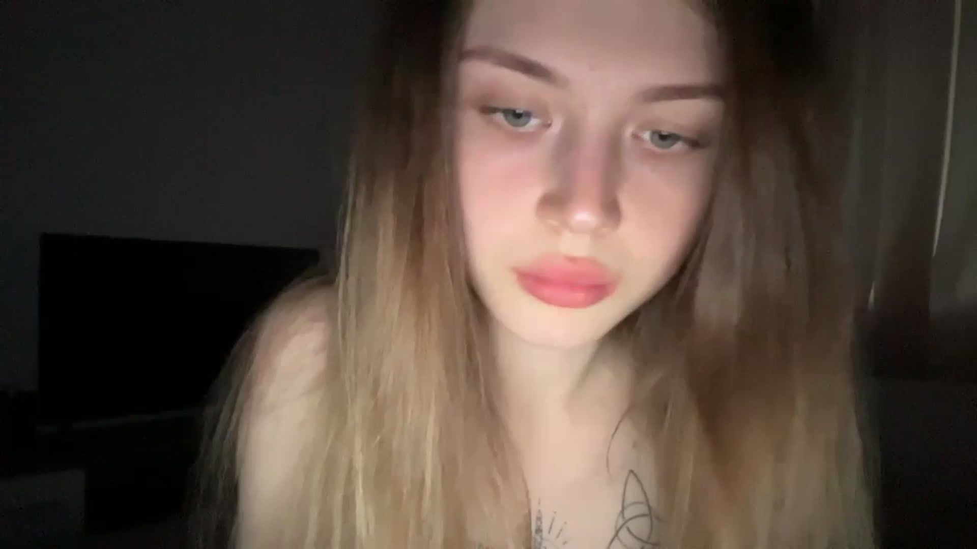 Gallery image thumbnail from Coconut_dream's myfreecams stream on, 06/15/2024, 18:25 image 8 of 20