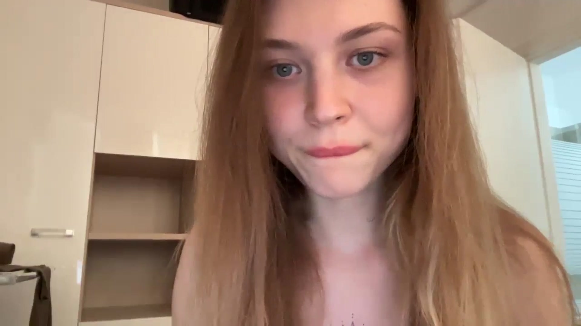 Gallery image thumbnail from Coconut_dream's myfreecams stream on, 06/16/2024, 12:49 image 13 of 20
