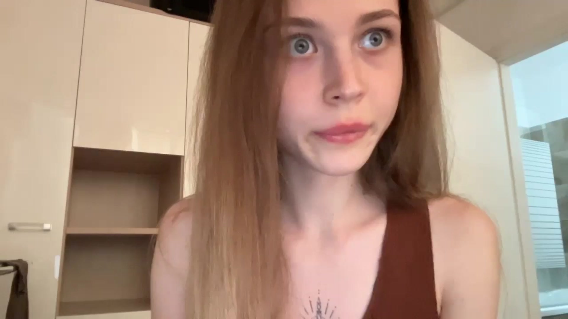 Gallery image thumbnail from Coconut_dream's myfreecams stream on, 06/16/2024, 12:49 image 8 of 20