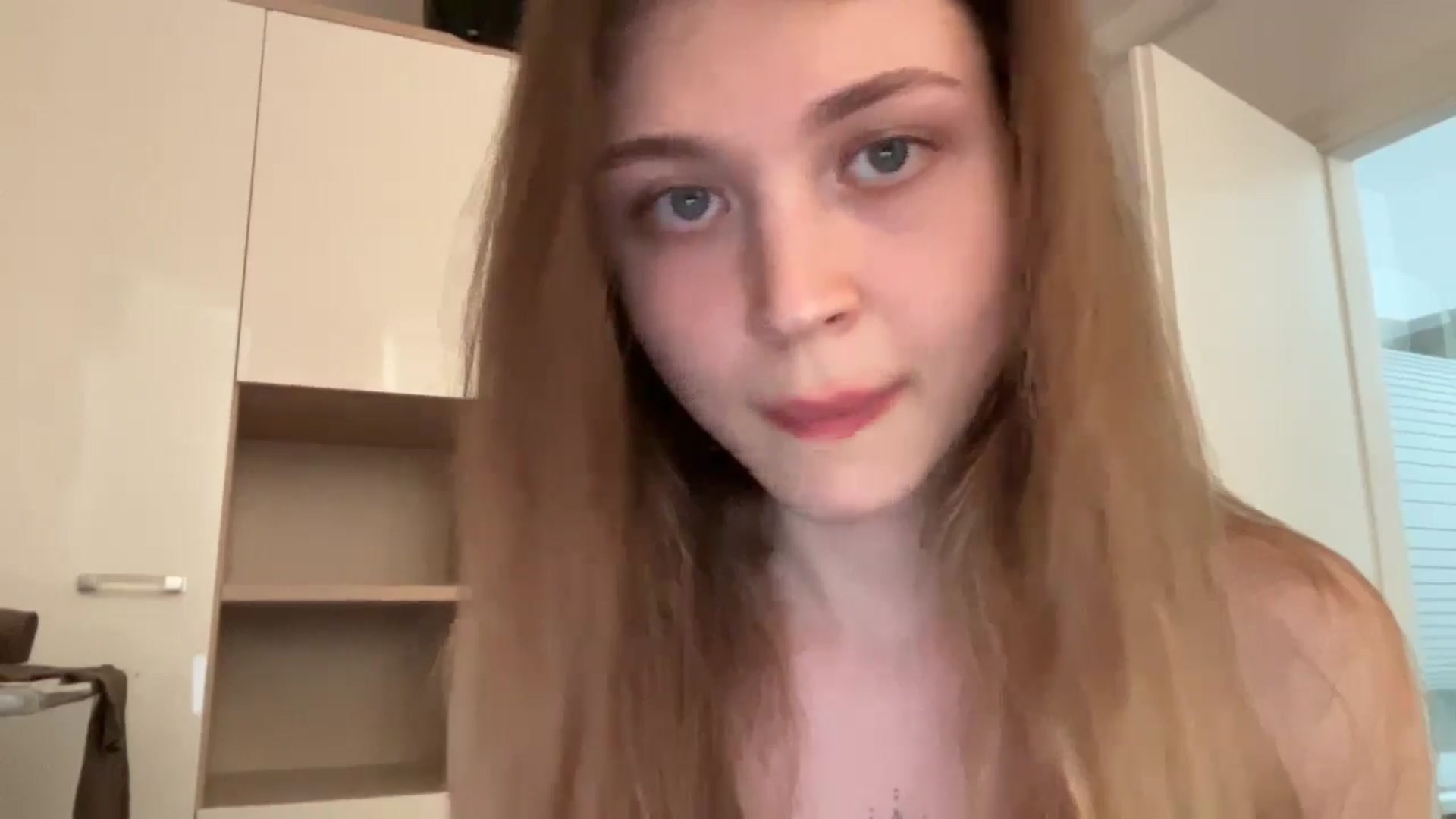 Gallery image thumbnail from Coconut_dream's myfreecams stream on, 06/16/2024, 12:49 image 11 of 20