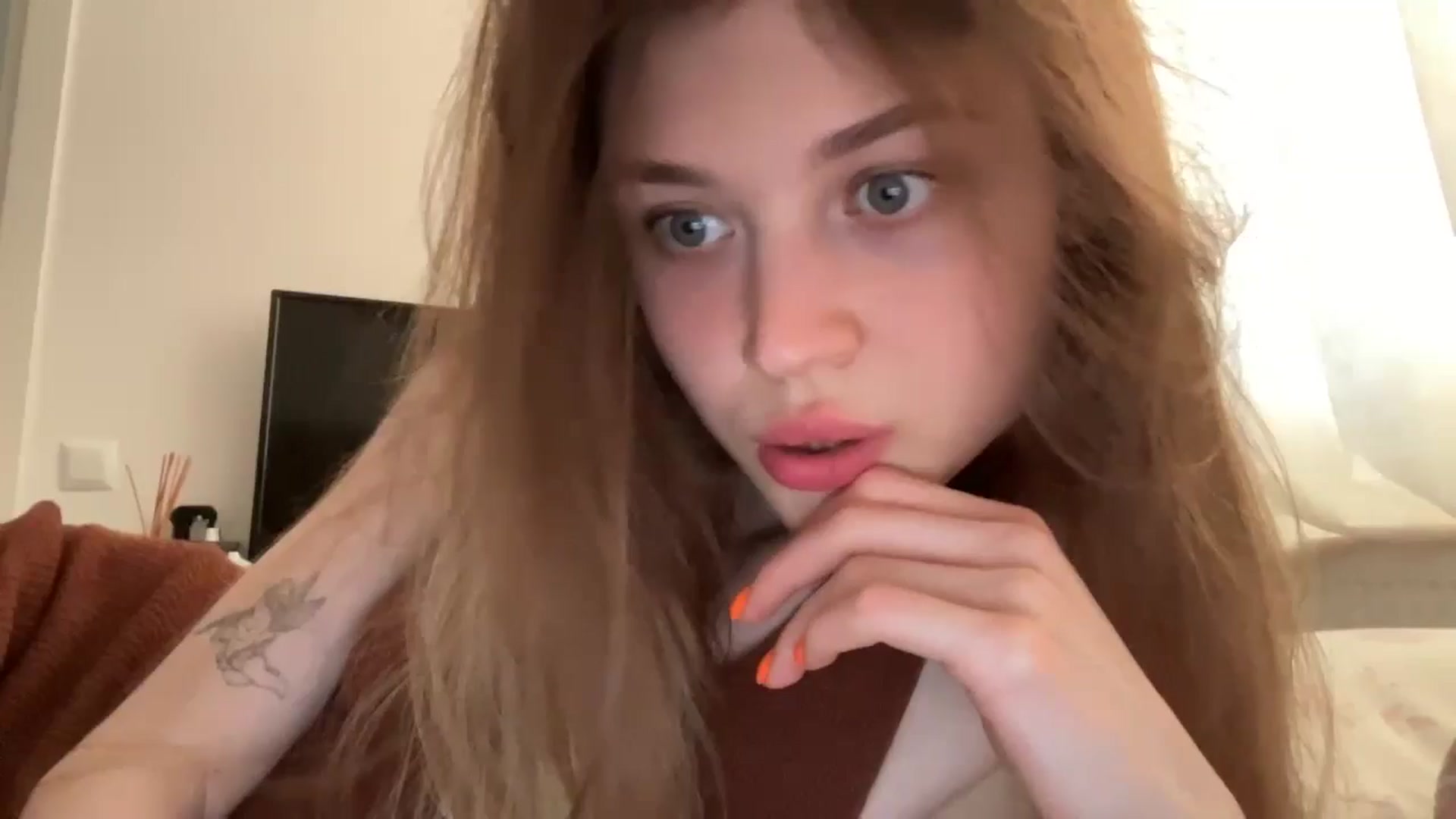 Gallery image thumbnail from Coconut_dream's myfreecams stream on, 06/16/2024, 13:23 image 4 of 20