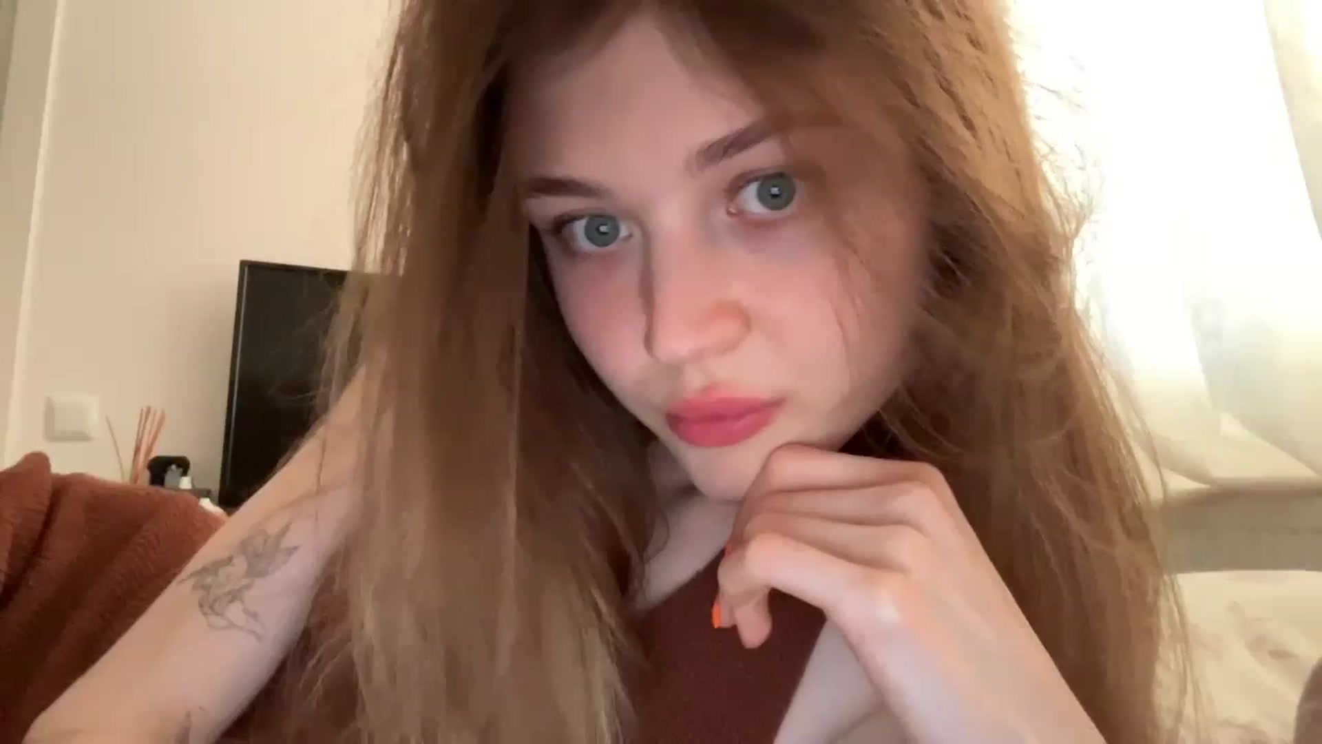 Gallery image thumbnail from Coconut_dream's myfreecams stream on, 06/16/2024, 13:23 image 5 of 20