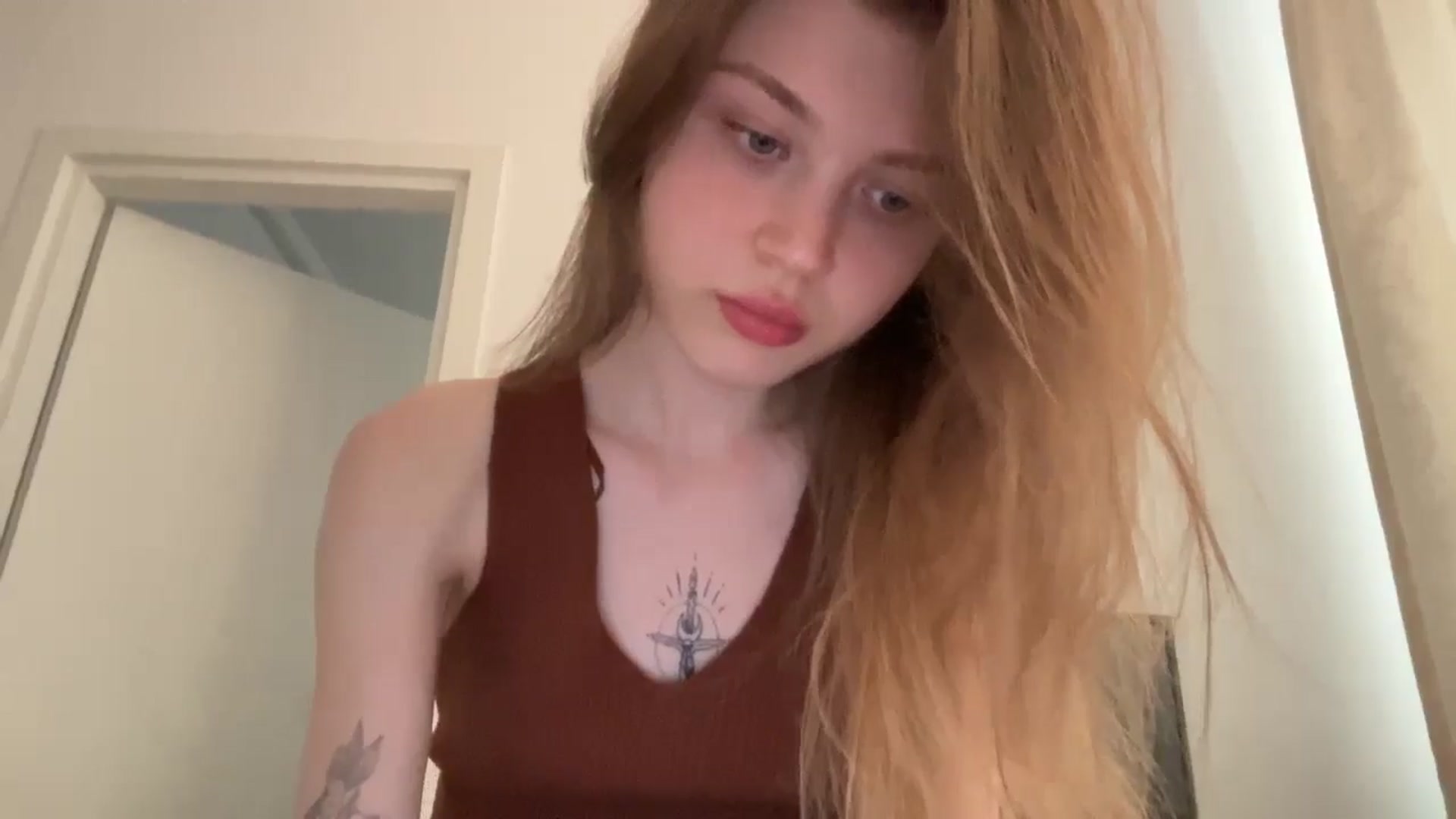 Gallery image thumbnail from Coconut_dream's myfreecams stream on, 06/16/2024, 13:23 image 9 of 20