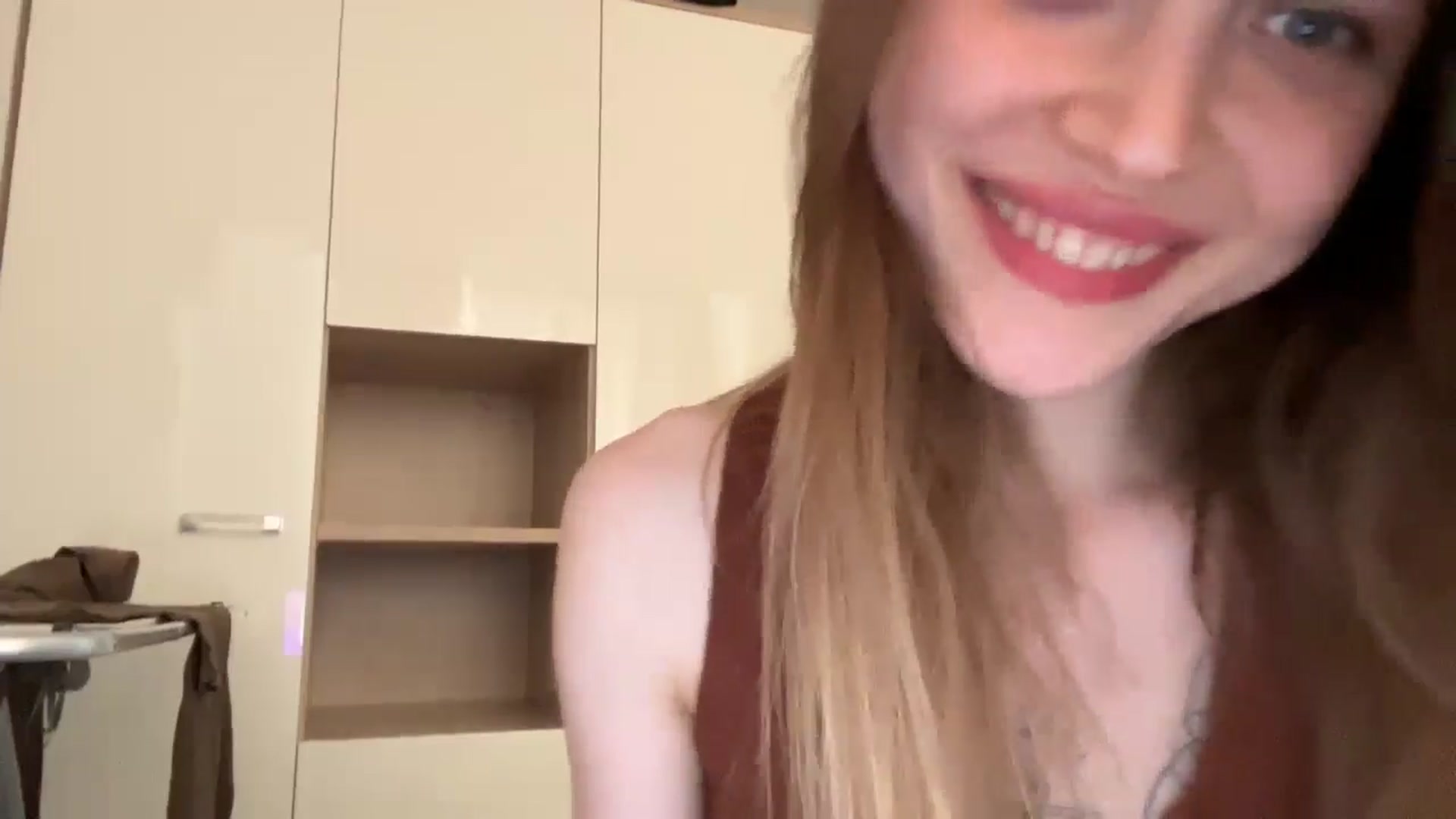 Gallery image thumbnail from Coconut_dream's myfreecams stream on, 06/16/2024, 14:10 image 16 of 20