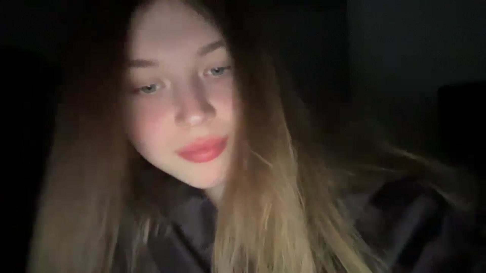 Gallery image thumbnail from Coconut_dream's myfreecams stream on, 06/17/2024, 19:16 image 3 of 20