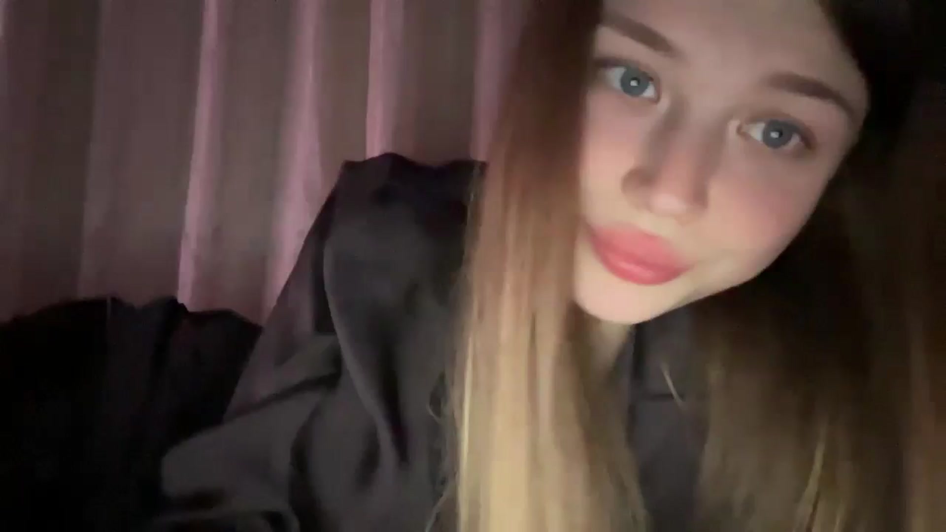 Gallery image thumbnail from Coconut_dream's myfreecams stream on, 06/17/2024, 20:06 image 20 of 20
