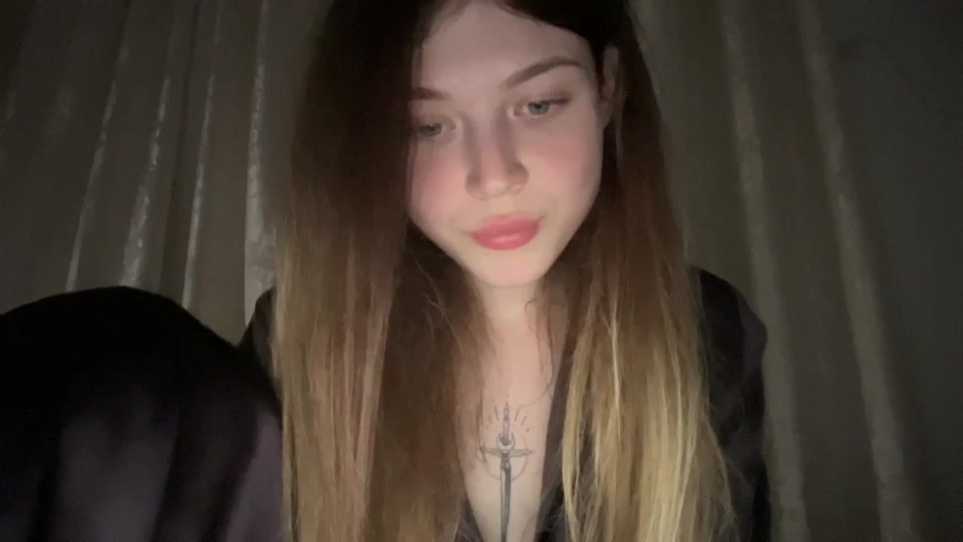 Gallery image thumbnail from Coconut_dream's myfreecams stream on, 06/17/2024, 20:06 image 15 of 20