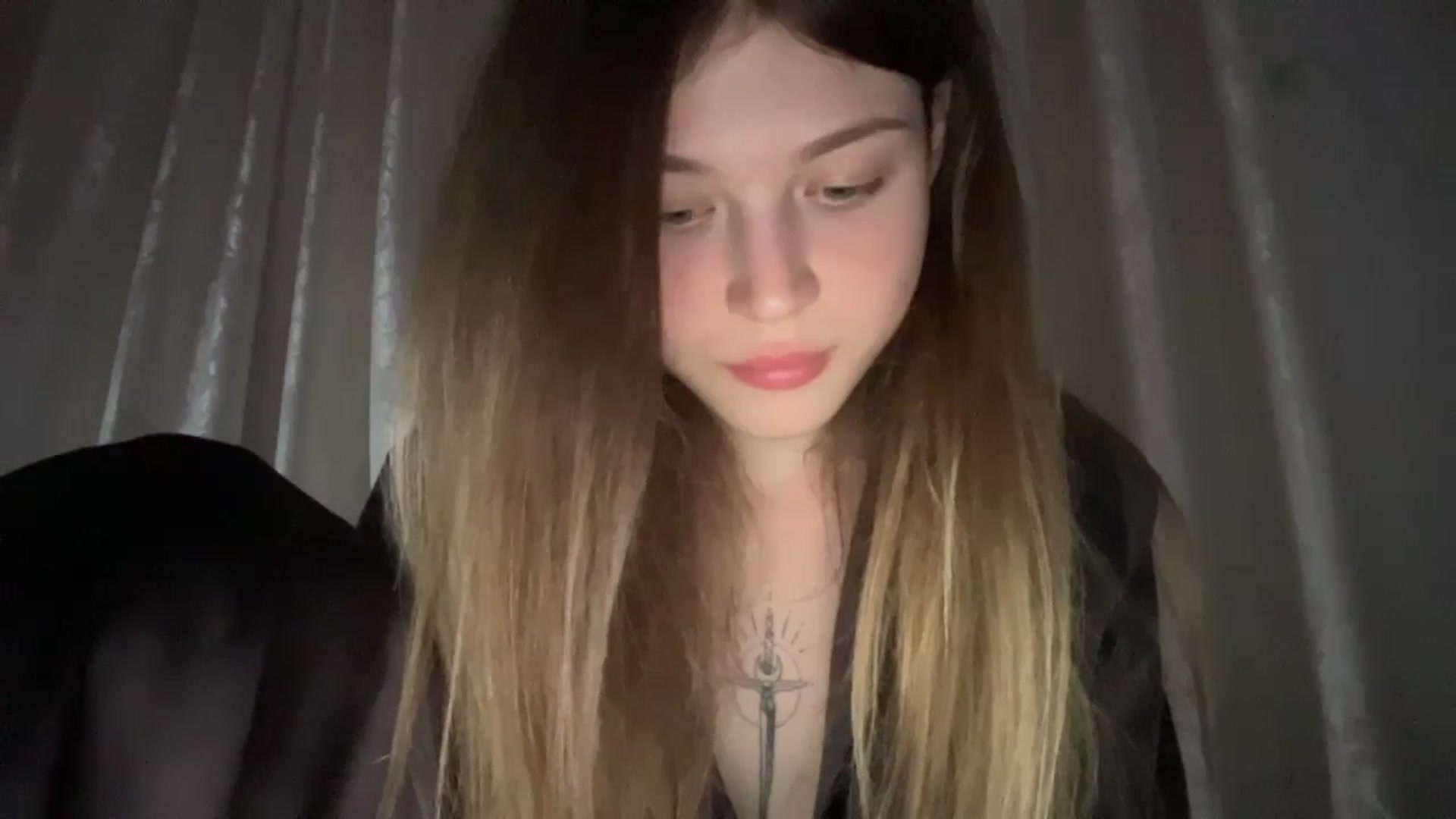 Gallery image thumbnail from Coconut_dream's myfreecams stream on, 06/17/2024, 20:06 image 14 of 20