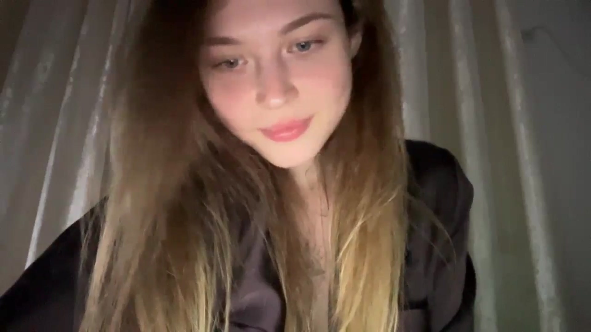 Gallery image thumbnail from Coconut_dream's myfreecams stream on, 06/17/2024, 20:06 image 6 of 20