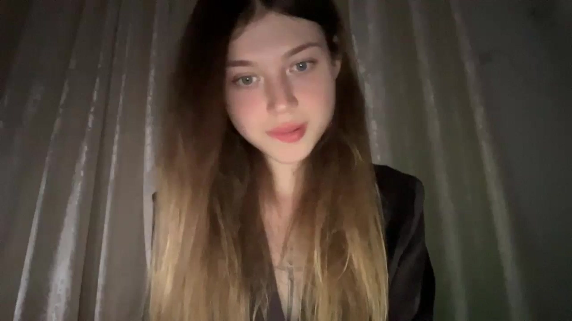 Gallery image thumbnail from Coconut_dream's myfreecams stream on, 06/17/2024, 20:06 image 3 of 20