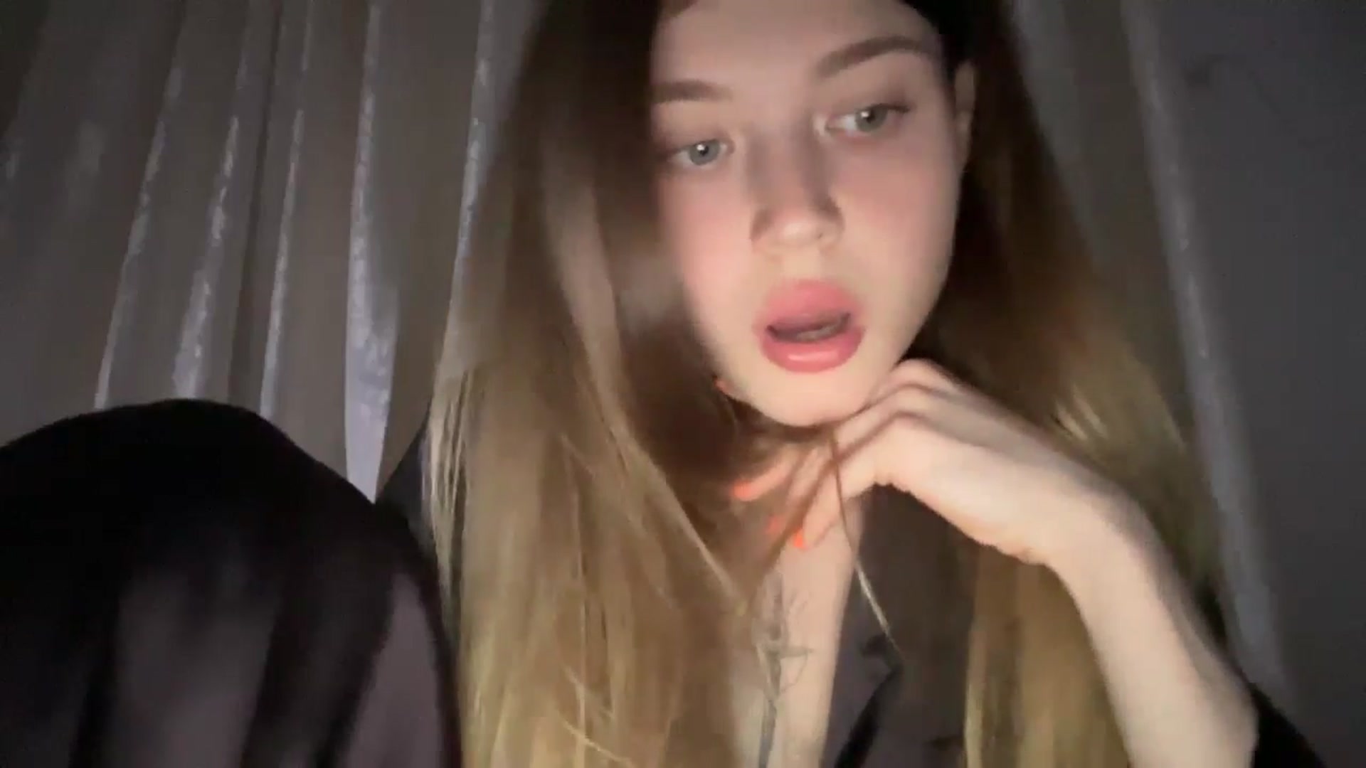 Gallery image thumbnail from Coconut_dream's myfreecams stream on, 06/17/2024, 20:06 image 13 of 20