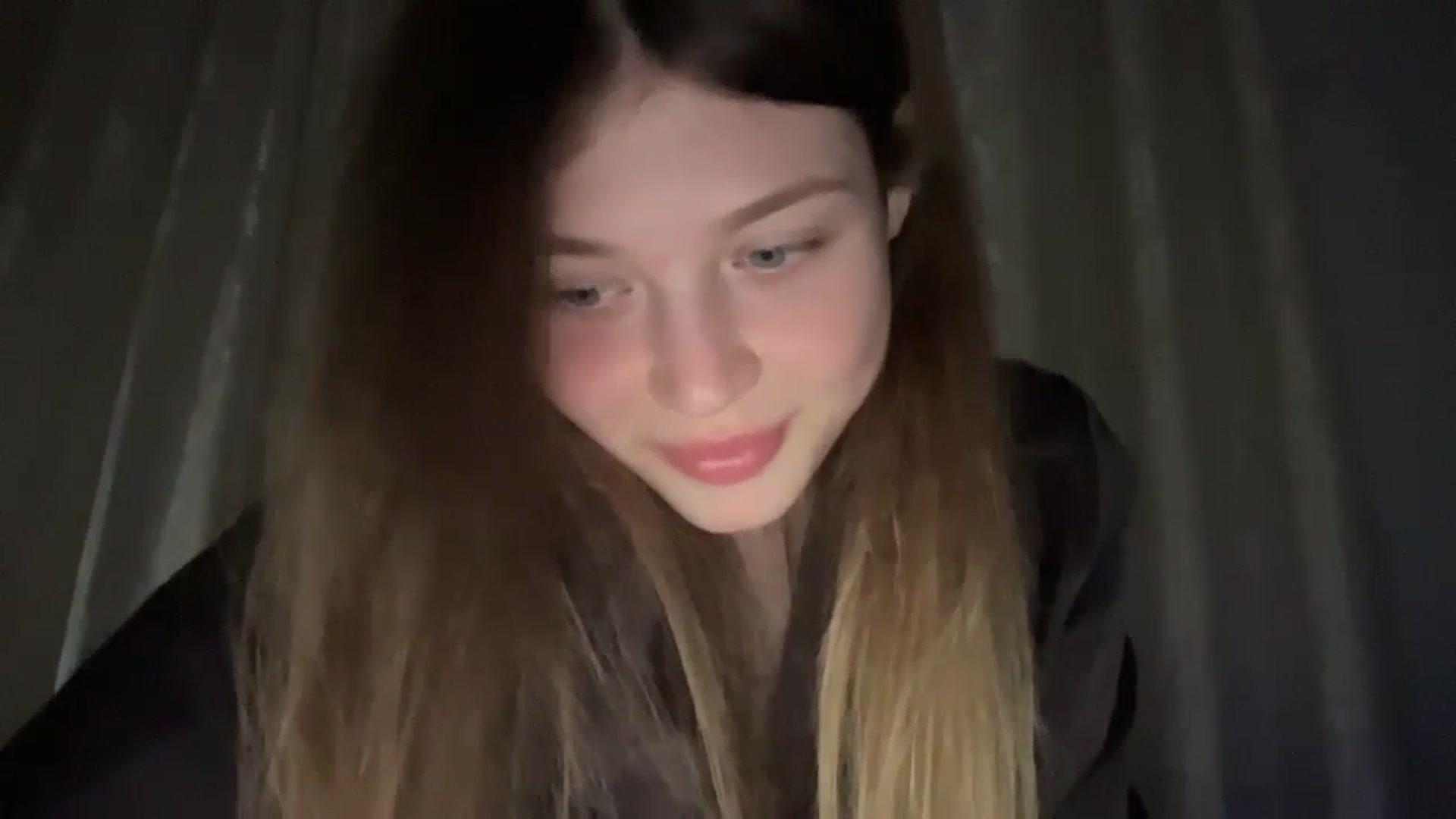 Gallery image thumbnail from Coconut_dream's myfreecams stream on, 06/17/2024, 20:06 image 9 of 20