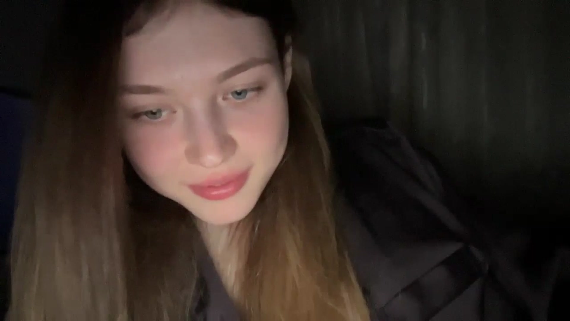 Gallery image thumbnail from Coconut_dream's myfreecams stream on, 06/17/2024, 20:48 image 9 of 20