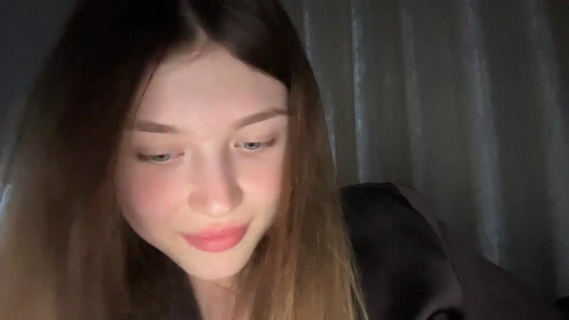 Gallery image thumbnail from Coconut_dream's myfreecams stream on, 06/17/2024, 20:48 image 4 of 20