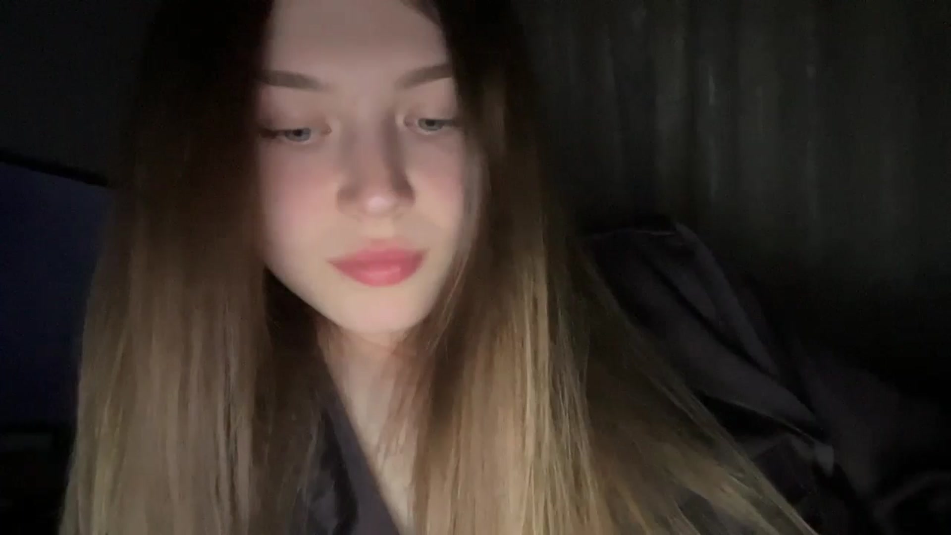 Gallery image thumbnail from Coconut_dream's myfreecams stream on, 06/17/2024, 20:48 image 8 of 20